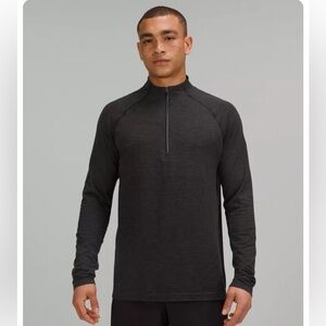 Men’s LuLulemon metal vent tech 1/2 zip
